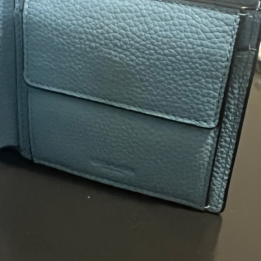 Rare Coach Blue Pebble Wallet - Picture 5 of 7